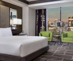 Luxor Casino Las Vegas: Tower Premium King Room